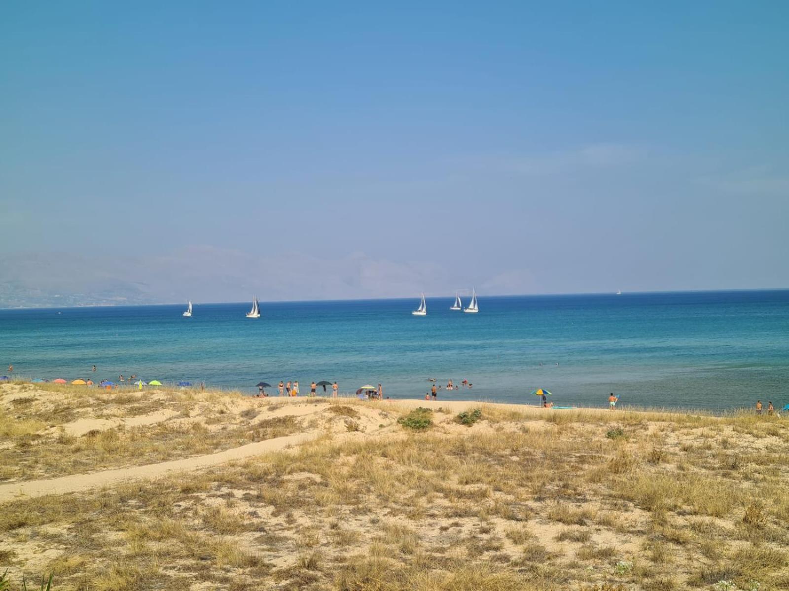 La Perla Sulla Spiaggia 알카모 마리나 외부 사진