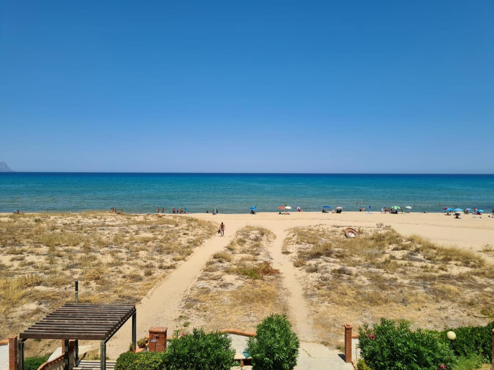 La Perla Sulla Spiaggia 알카모 마리나 외부 사진