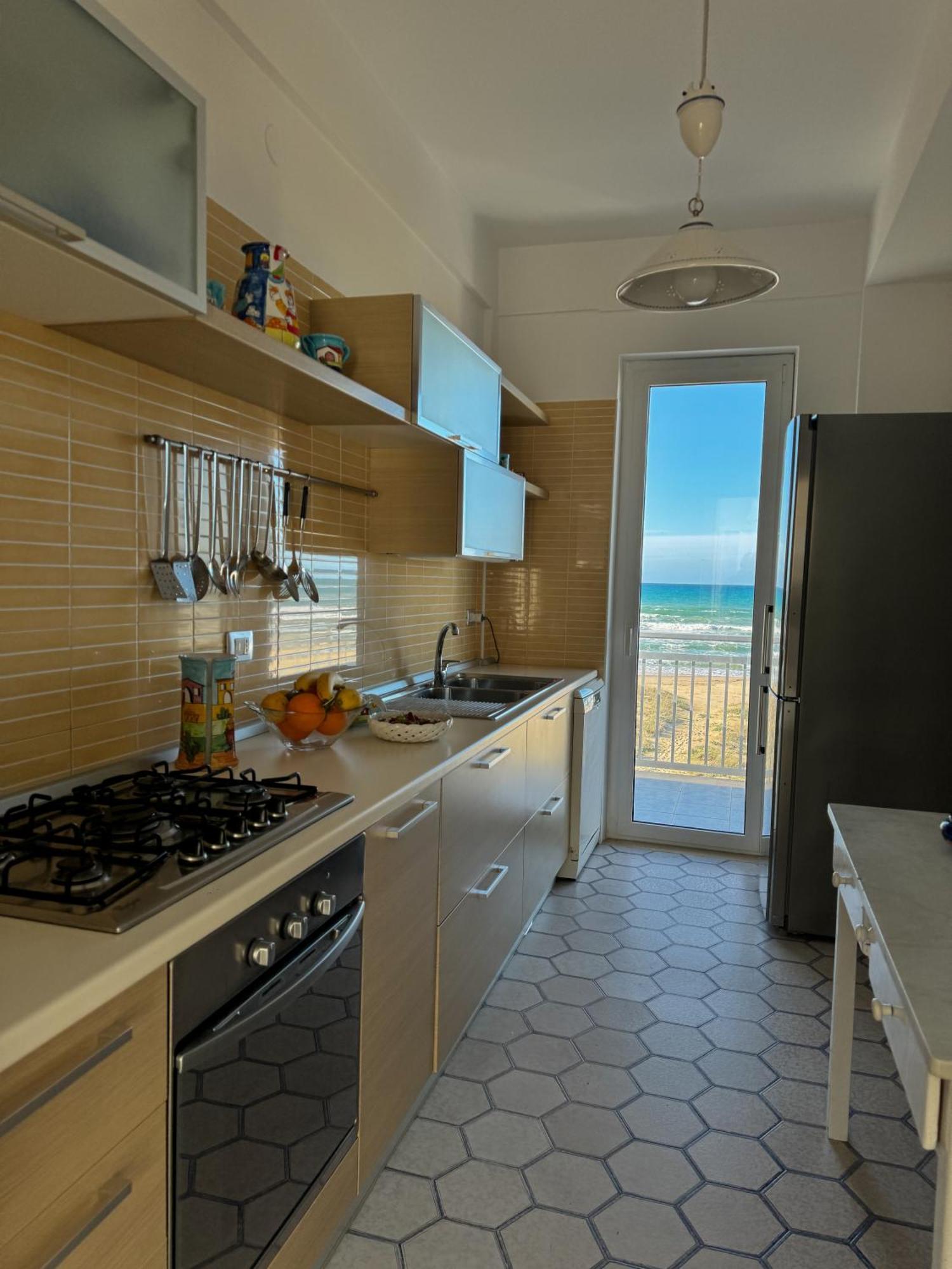La Perla Sulla Spiaggia 알카모 마리나 외부 사진